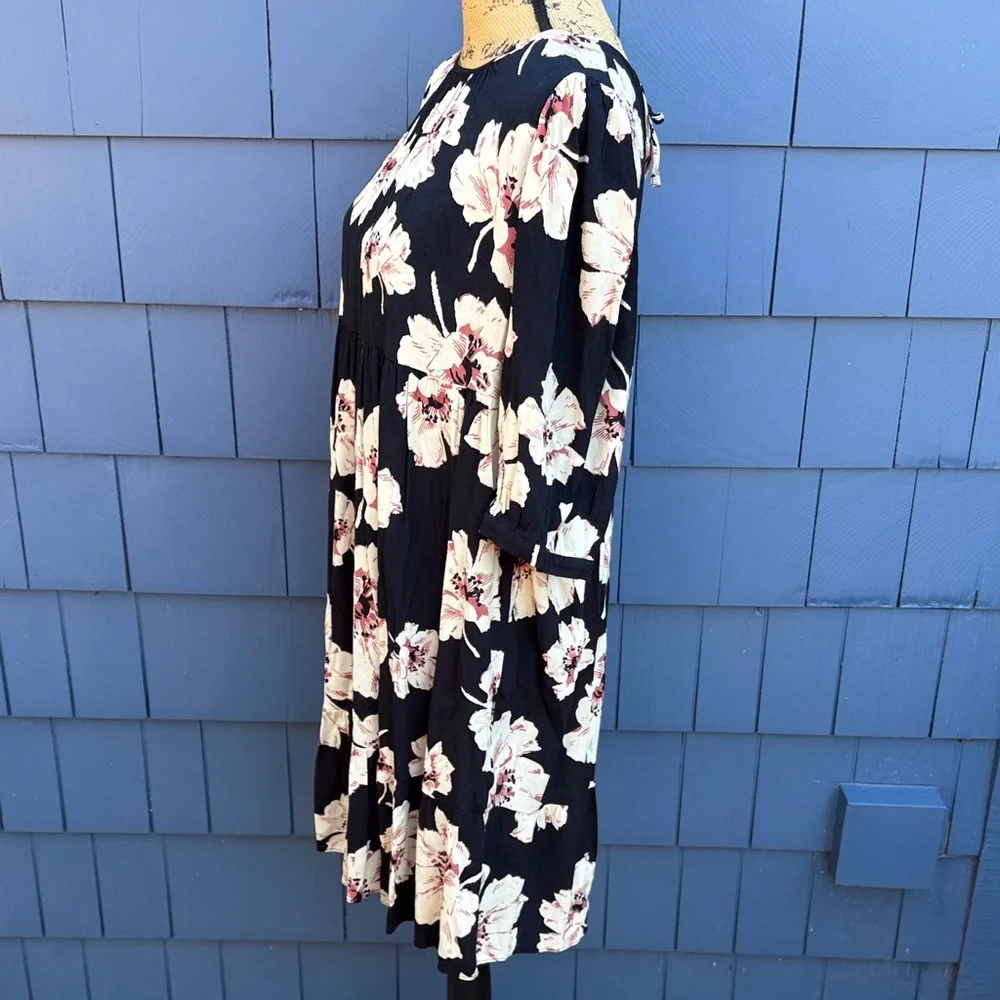 Ba&sh Floral Black and White lady Dress large perfect